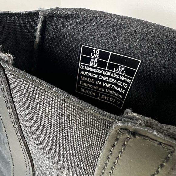 Brand New Dr. Marten US12 Audrick Quilted Platform Black Chelsea Boot Air Wave - Picture 10 of 11